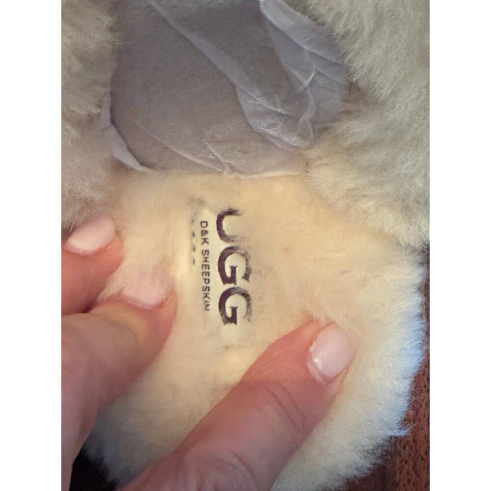 UGG Scuffette Sand Women’s EU 35–36 US 5.5 NWOB Shearling Slippers - Picture 4 of 7